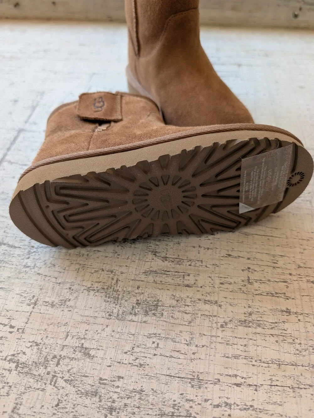 UGG Kids Chestnut Suede Shearling-Lined Boots